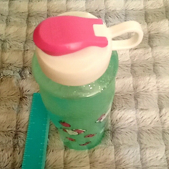 Hello Kitty 30 oz Water Bottle - Picture 3 of 6